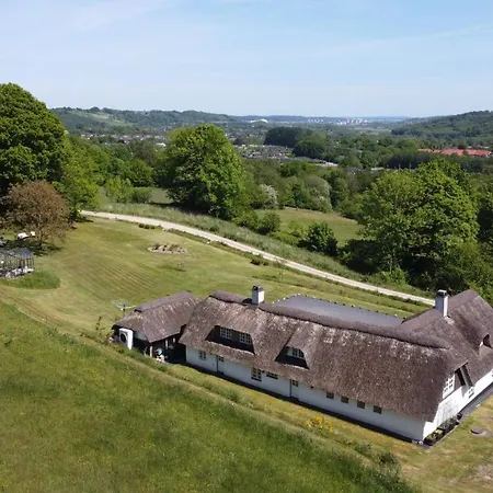 Kaerbollinggard Country house *