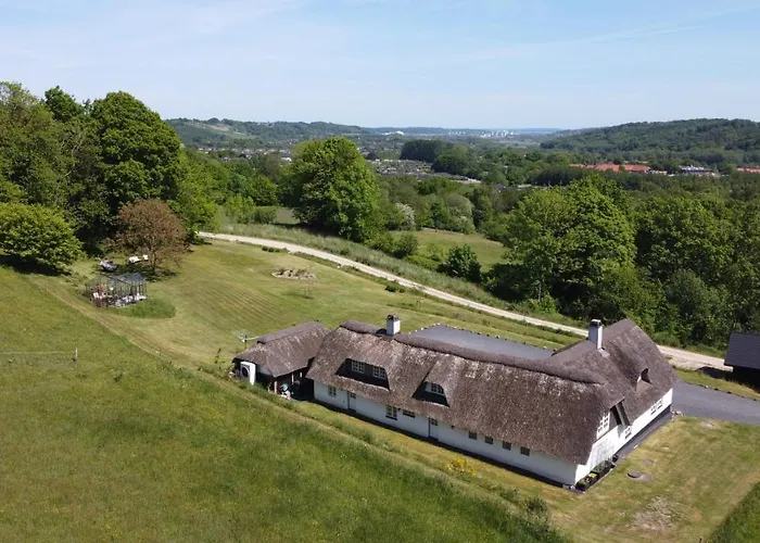 Kaerbollinggard Country house *